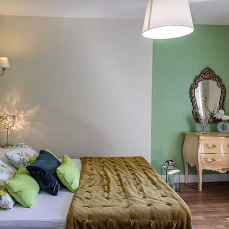 Domaine De La Clauzure Hotell La Roche-Canillac Eksteriør bilde